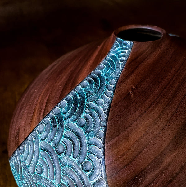 Blue Waves In Mocha