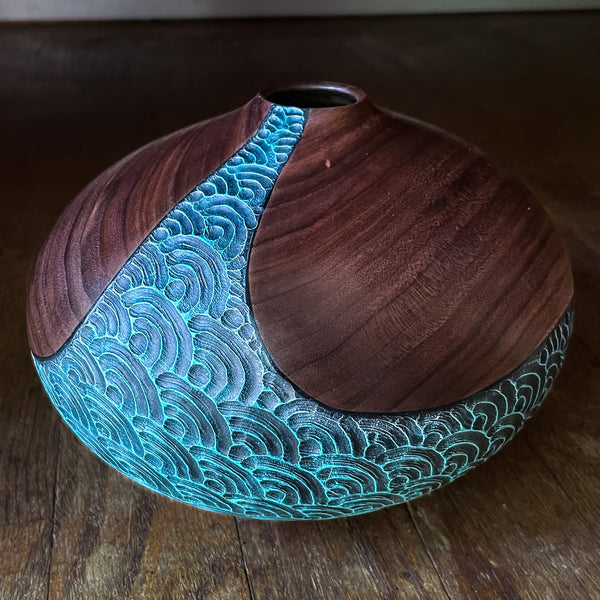 Blue Waves In Mocha
